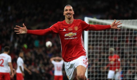 Ibrahimovic operato al ginocchio,carriera non a rischio